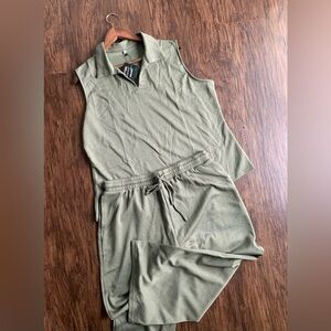 Amazon new with tags Olive two piece set 2xl